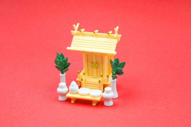 神棚はリビングに置いていい？｜リビング・和室の置き場所と、部屋に馴染む神棚の選び方